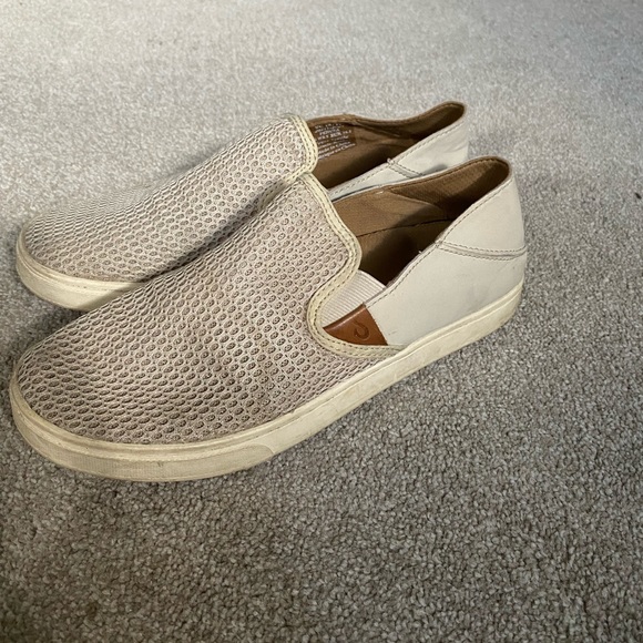 OluKai Pehuea Shoes - Picture 3 of 4